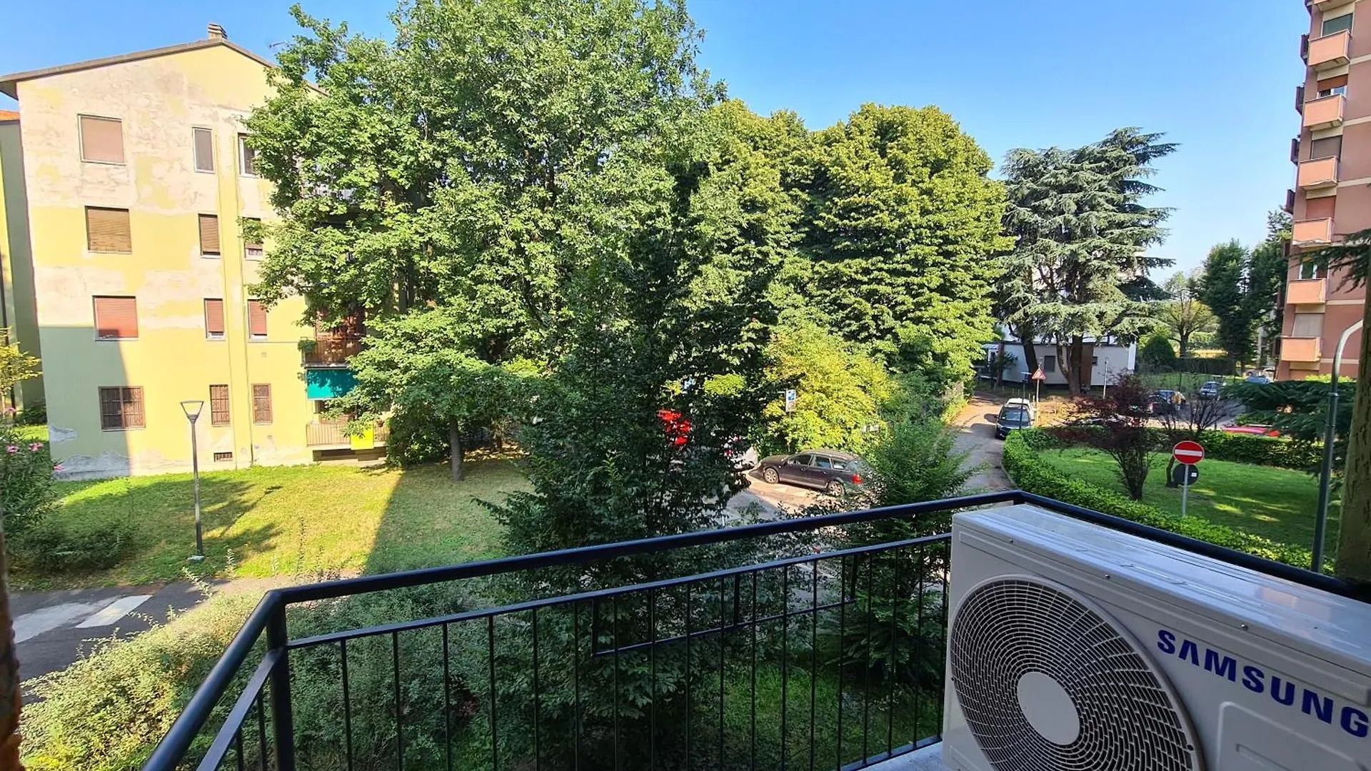 Apartment The Green Spot - Milano Italy